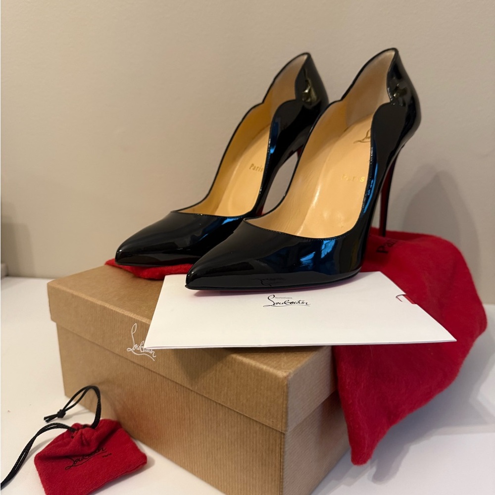 Christian Louboutin Hot Chick Black Patent Pointy-Toe Leather Pumps size 40.5